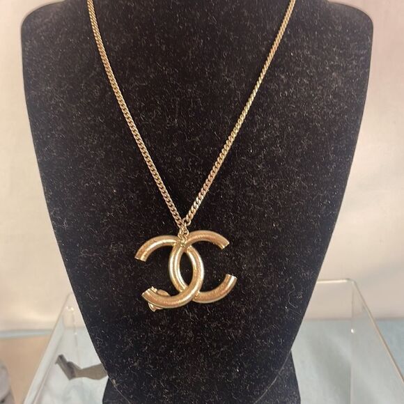 Chanel Rare Ladybug Double C Necklace - Picture 3 of 6